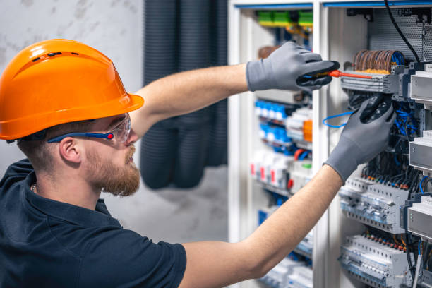 Best Local Electrician Companies  in Norwalk, IA